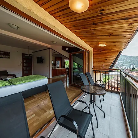 Apartamento Spacious Haven, 3br Penthouse, Free Grg Pkg, Old Town