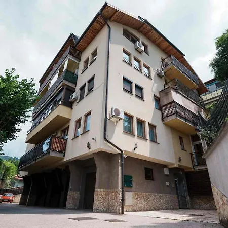 Apartamento Spacious Haven, 3br Penthouse, Free Grg Pkg, Old Town